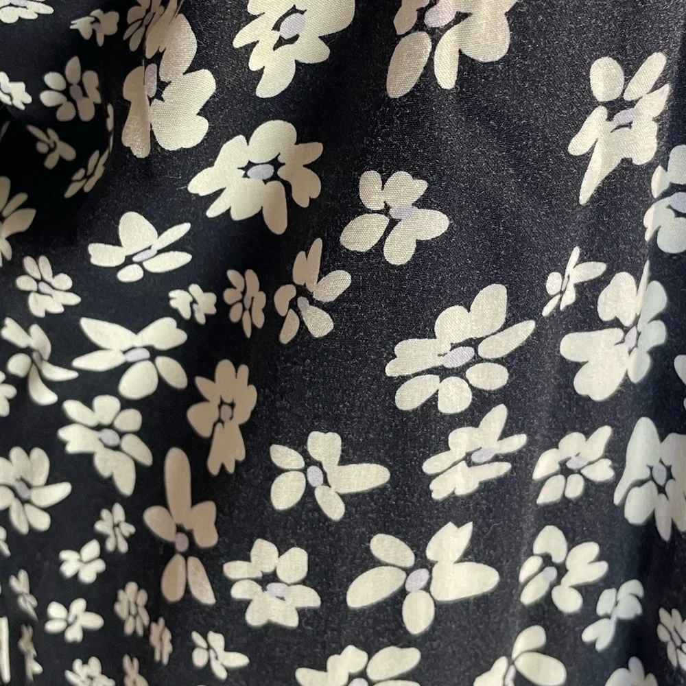#0223 Maurices Black/Ivory/Grey Floral Kimono Sections w/ Ruffle accents-S - Picture 4 of 10